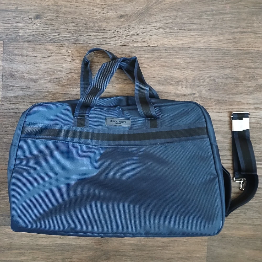 New Giorgio Armani Mens's Travel Bag in Navy.